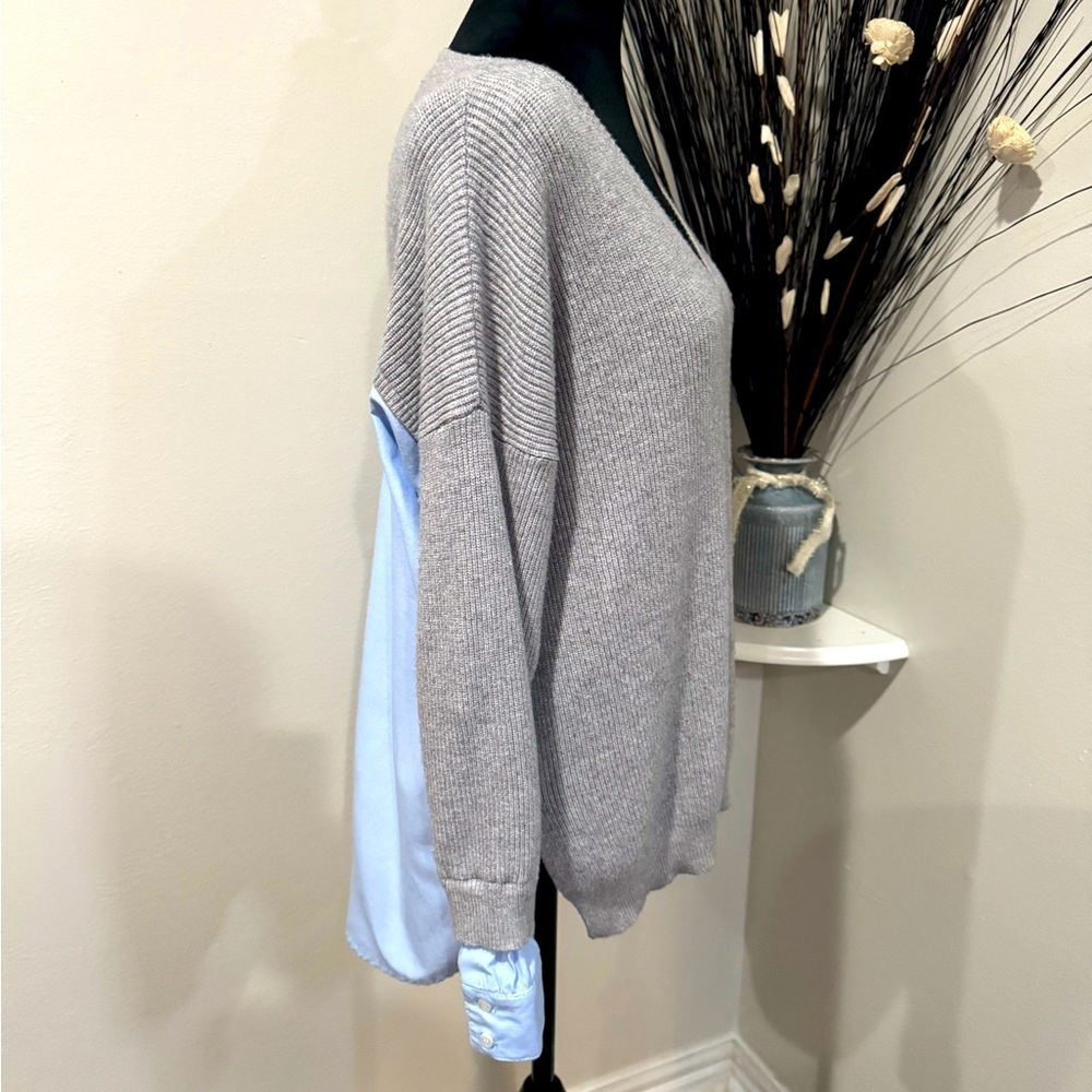 Moodie Heather Gray Mixed Media V-Neck Oversized Sweater XS (Fits M/L) - Picture 5 of 10